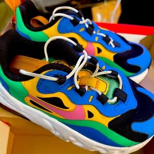 Nike shoes (Toddler) 6C